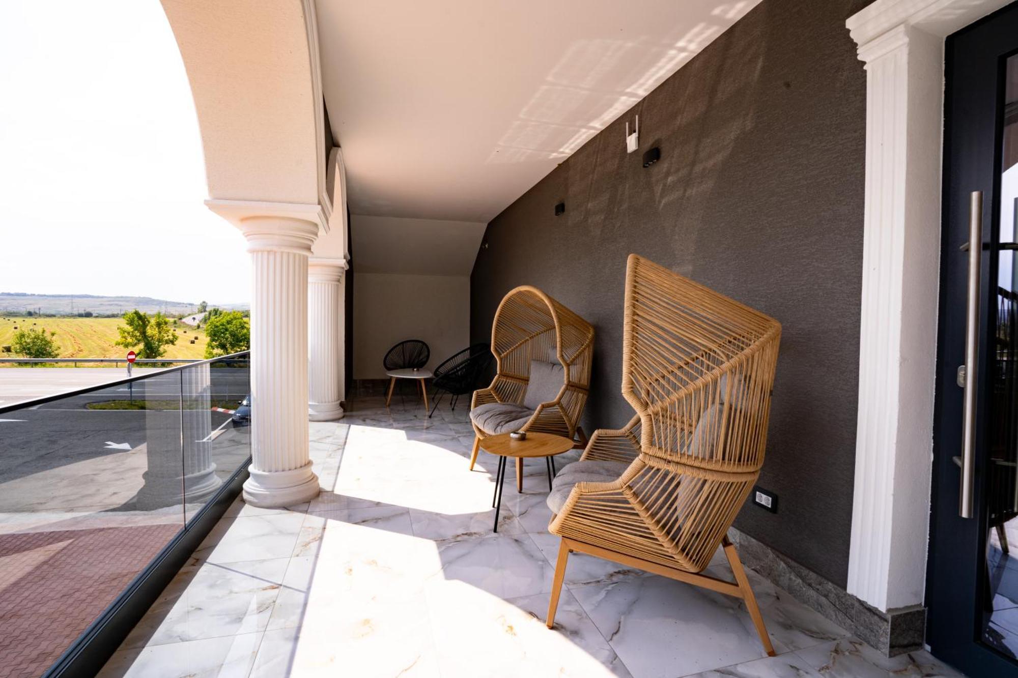Hanul Domnesc Imperial Hotel & Spa Calan Exterior photo